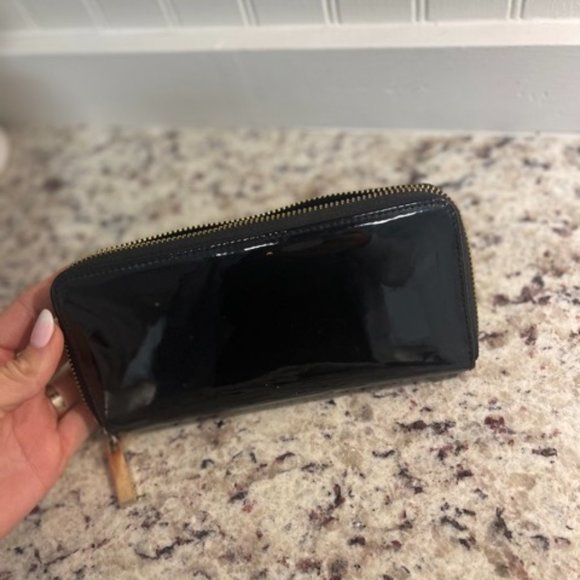 Tory Burch Long Wallet - Picture 2 of 5